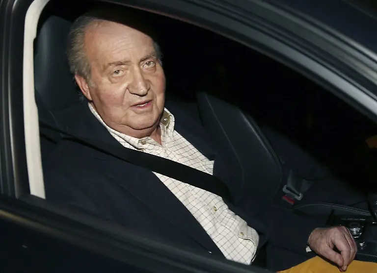 Juancarlos-zum-Krankenhaus-231112