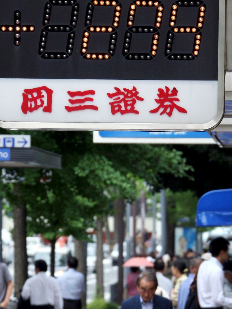 Voll erwischt hat es in Tokio die Exportwerte, die unter dem hohen Yen leiden.