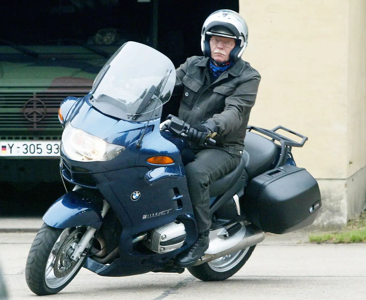 DI10310-20121219-jpg8462126084968783433