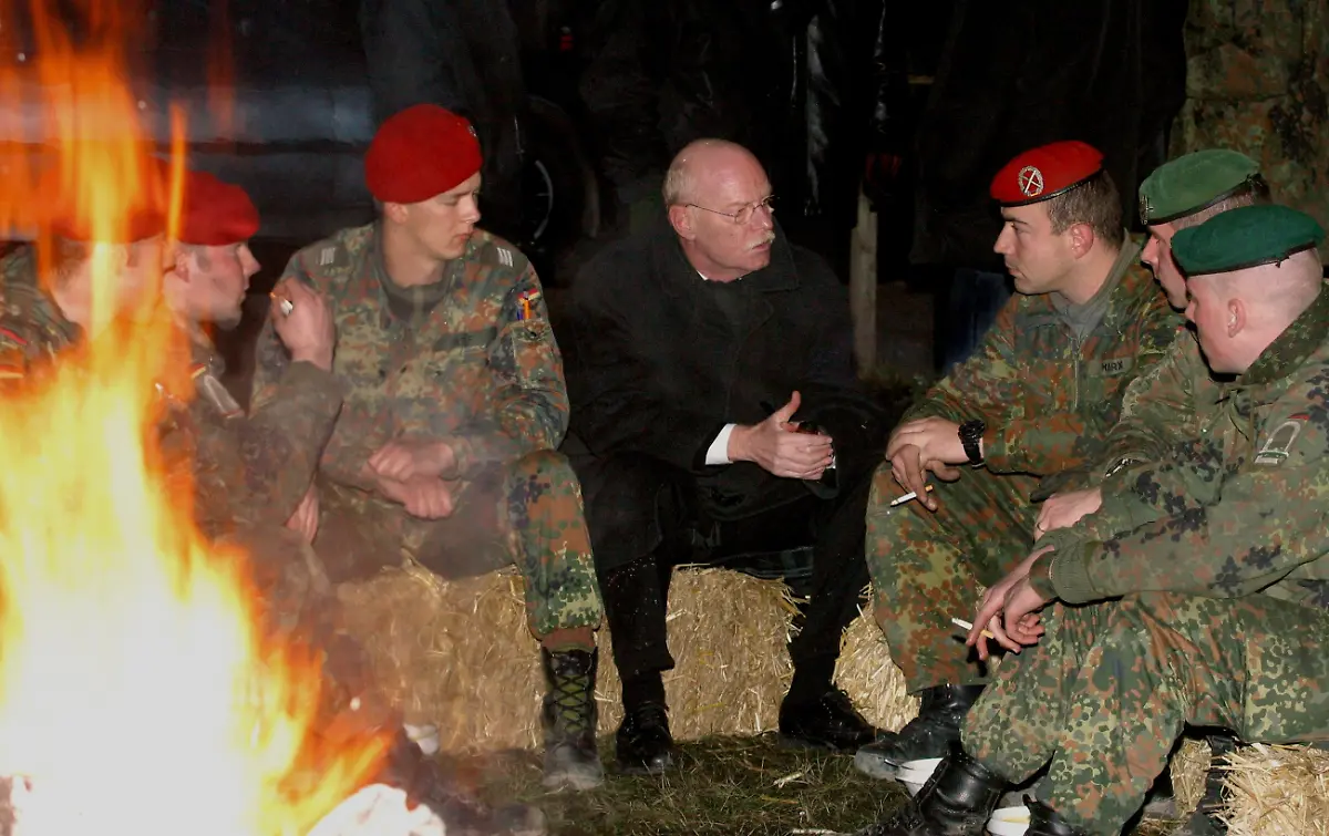 DI30113-20121219-jpg3790930649807828133