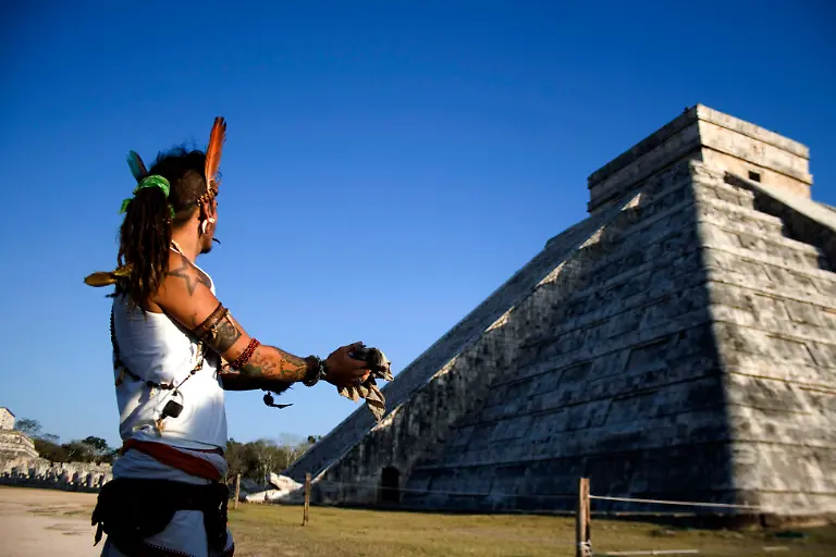DI30075-20121218-jpg23907540924188793