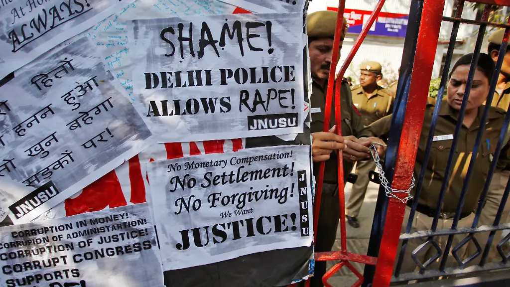 DAB0726-20121218-jpg7486054733613793622