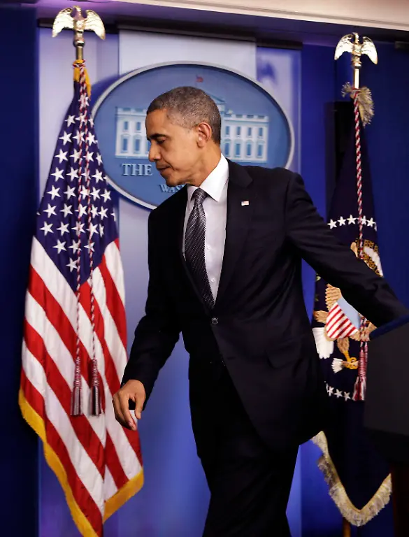 2012-12-14T214246Z-01-WASG09-RTRMDNP-3-USA-SHOOTING-CONNECTICUT-PRESIDENT-JPG475210366157420347