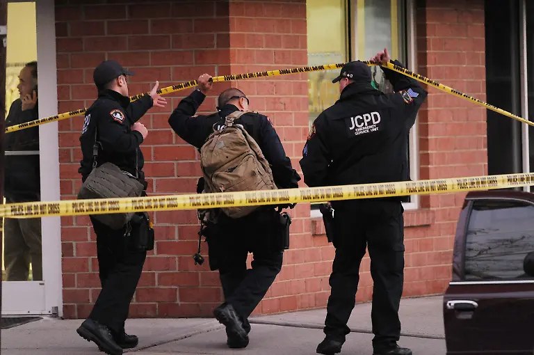 38so0235-jpg3141639380481522987