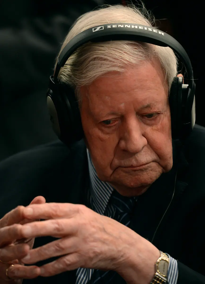 DI10111-20121209-jpg3875609379255021765