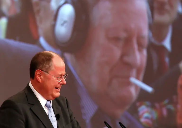 2012-12-09T123343Z-01-ROR14-RTRMDNP-3-GERMANY-SPD-JPG8797906066110765105