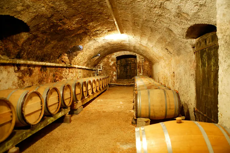 In-diesen-Faessern-lagert-Schwaebischer-Highland-Whisky-der-Finch-Distillerie