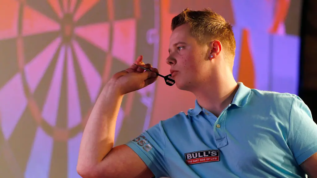 Grossspurige-Ansagen-Das-ist-nicht-Max-Hopps-Stil