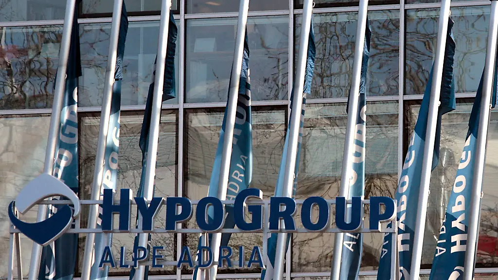 DI10318-20121211-jpg5848118377782633710