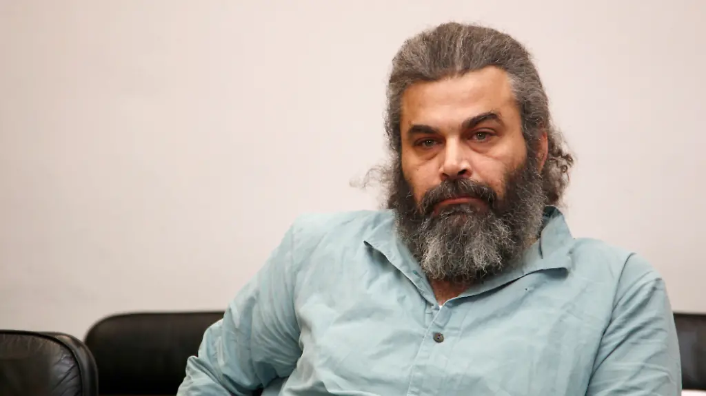 DI10093-20121213-jpg2754864484638845823