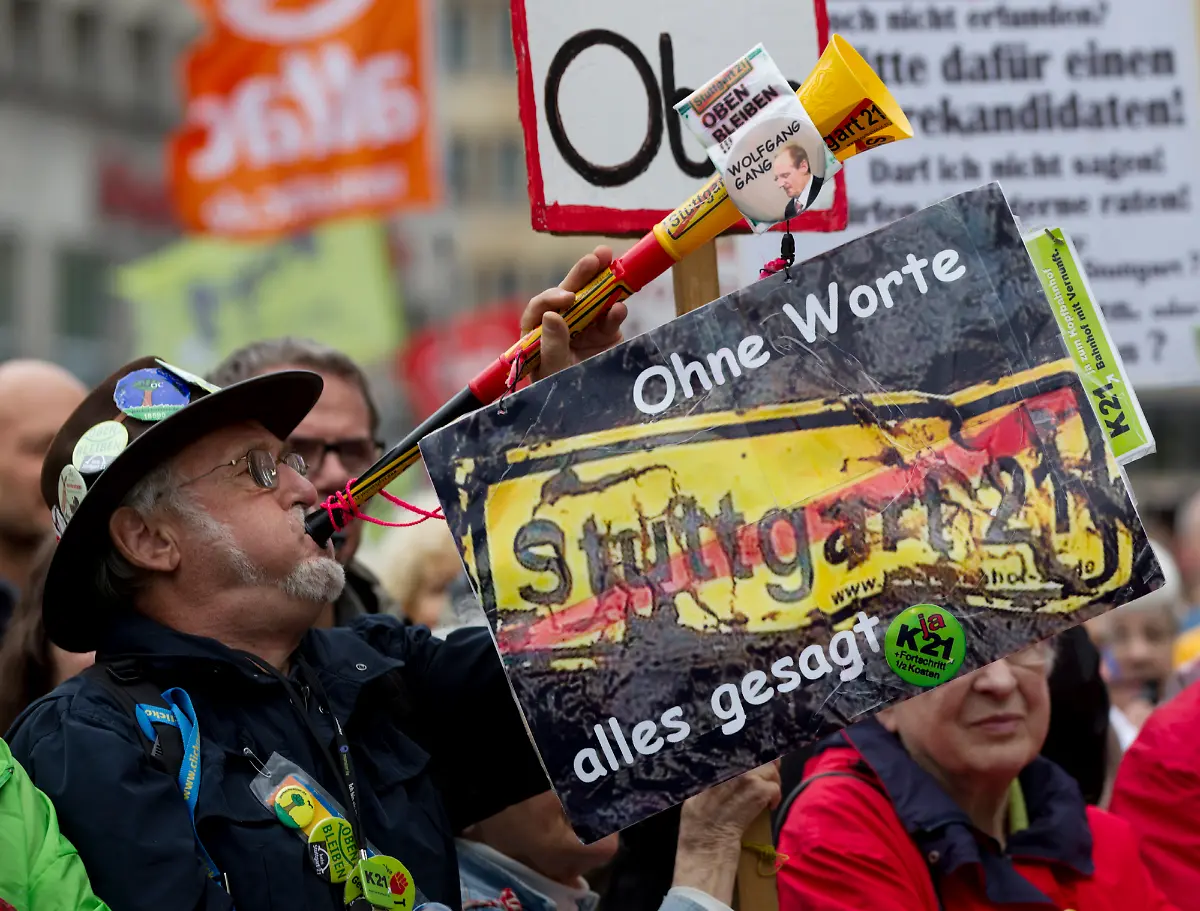 DI30100-20121210-jpg2269223276701965482