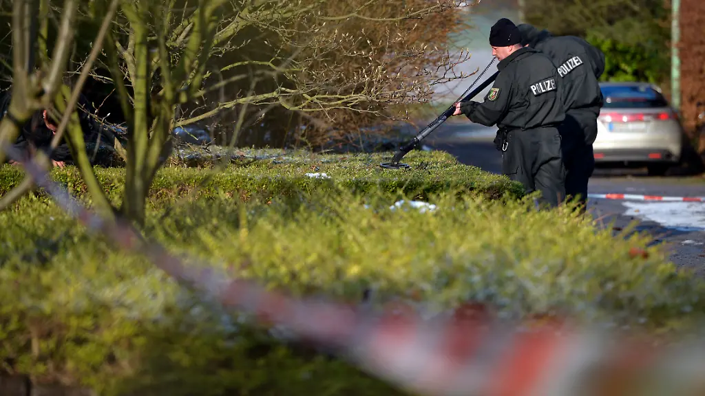 DI30089-20121211-jpg6688381563747391807