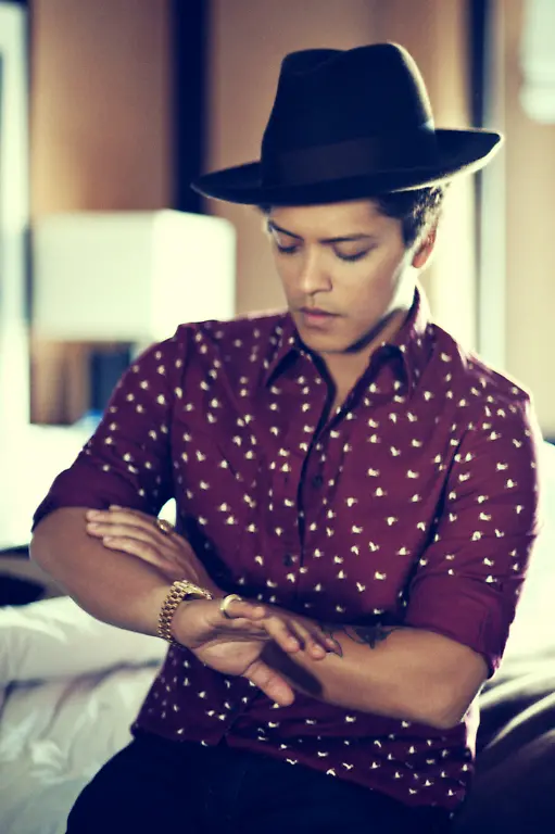 Bruno-Mars-New-Press-Picture-9