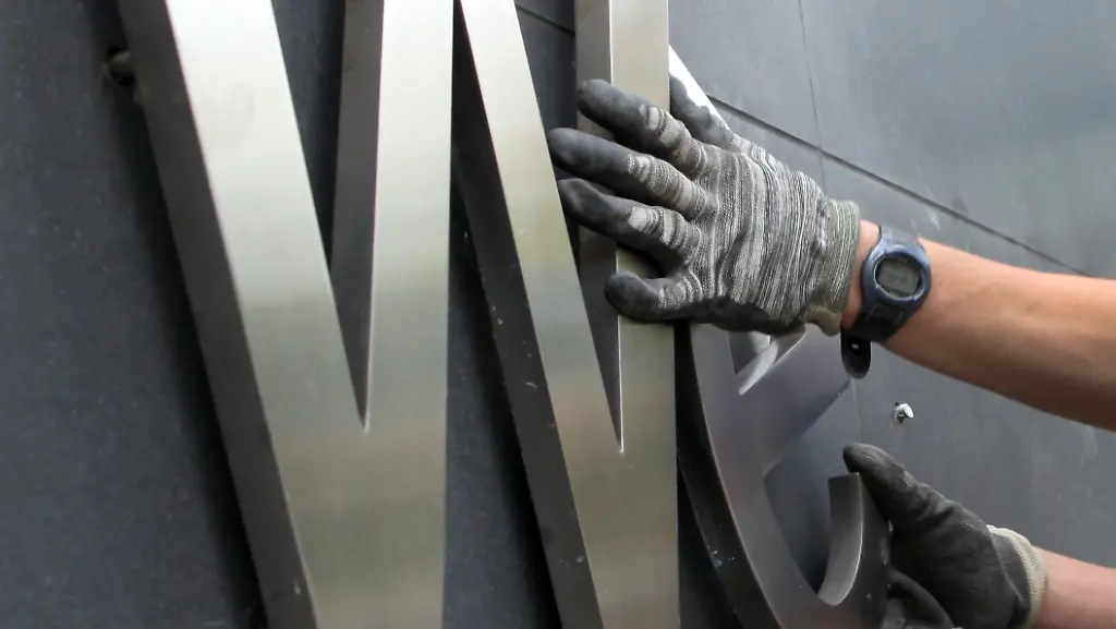 38n25605-jpg4862126013841883979