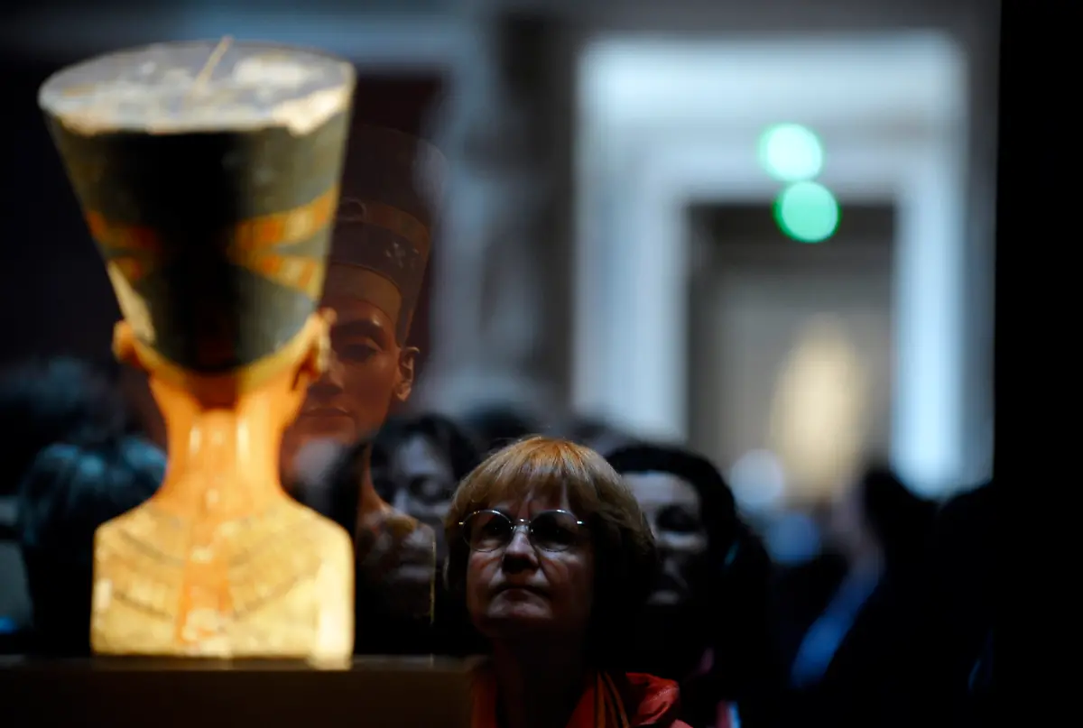 DI10011-20121204-jpg7764184207307461392