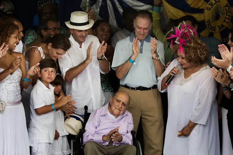 DAB0276-20121206-jpg8996500703115516218