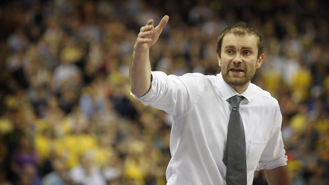 Neue Chance: Trainer Luka Pavicevic und seine Albatrosse.