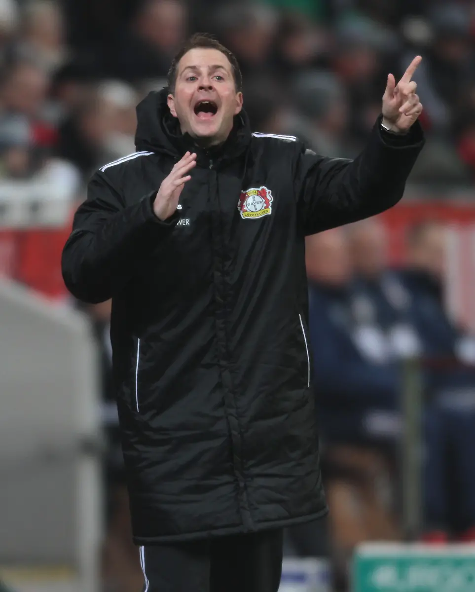 DI10242-20121201-jpg8583110884054930674