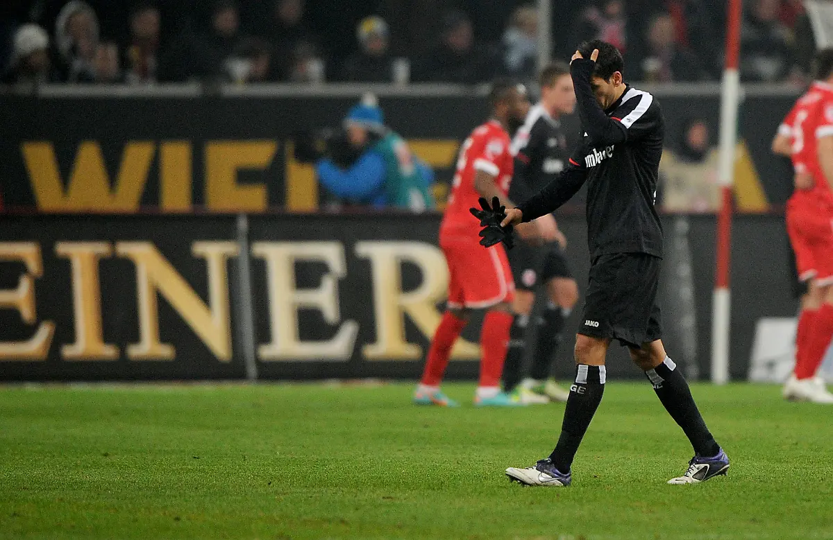 38il4436-jpg1208600456777715584