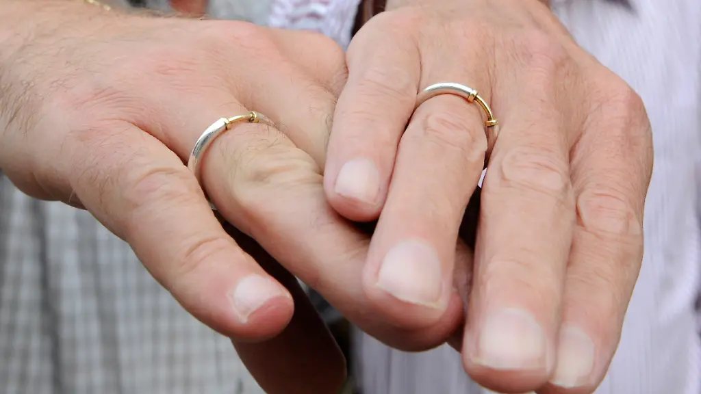 DI10079-20121201-jpg4281426033906063703