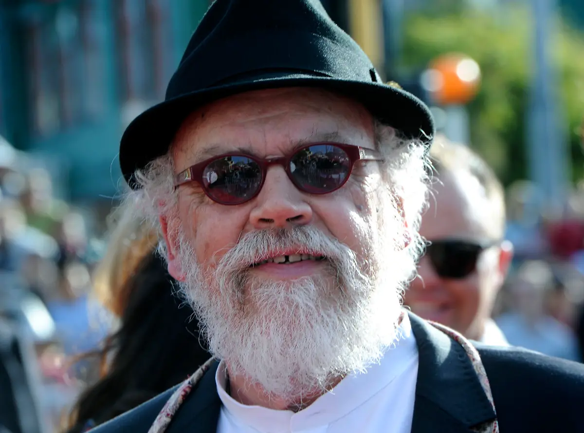 DAB0877-20121128-jpg802116696976563093