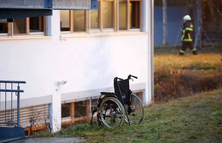 2012-11-27T082203Z-01-NIL03-RTRMDNP-3-GERMANY-JPG7161449934311880386