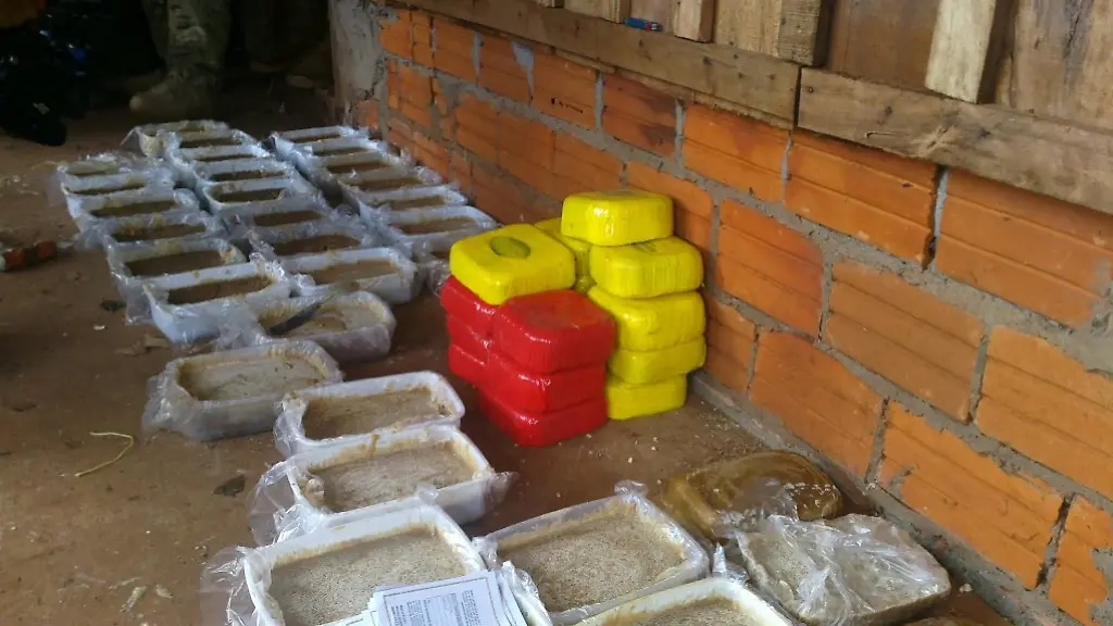 2012-11-12T033734Z-01-ASU106-RTRMDNP-3-PARAGUAY-JPG4964559663885451796