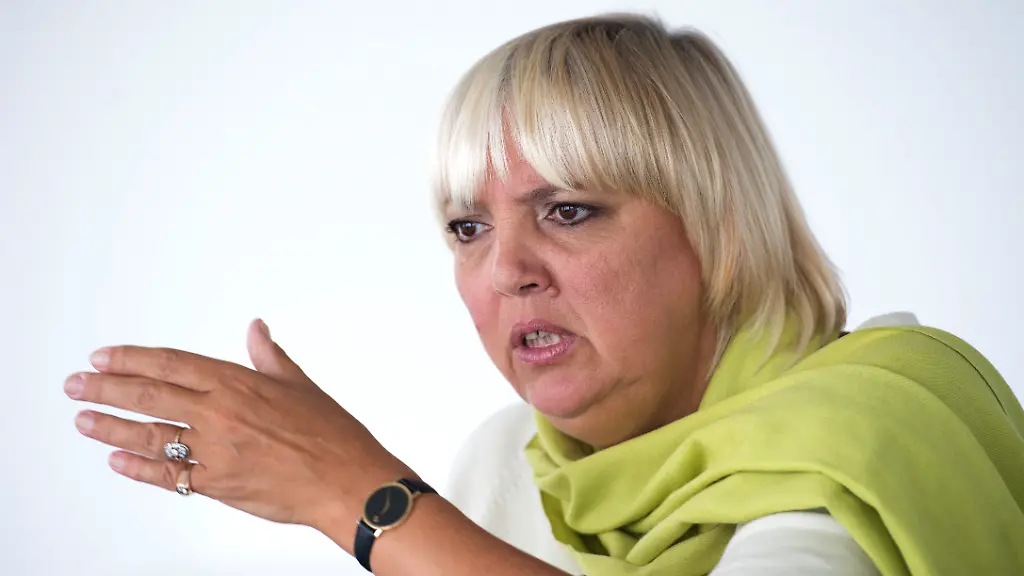 DI30030-20121108-jpg1194034770815210534