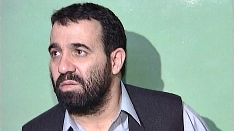 Wali Karsai auf einer Pressekonferenz 2001 in Quetta.