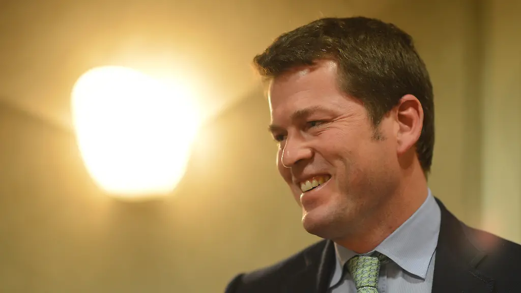 DI30057-20121109-jpg8632624049226467254