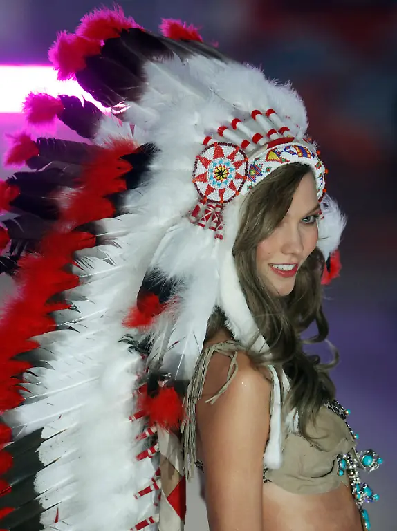 2012-11-08T060928Z-01-NYC323-RTRMDNP-3-USA-JPG649762922170925363