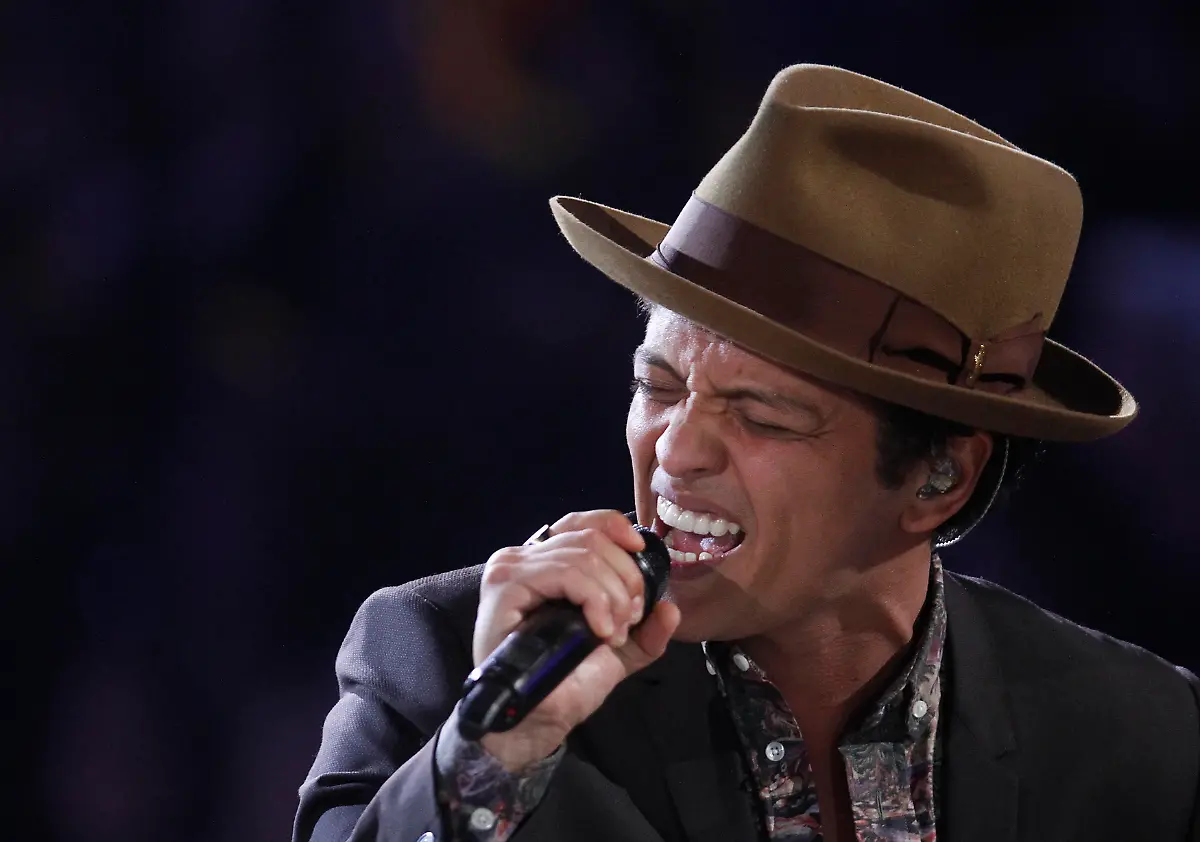 2012-11-08T064344Z-01-NYC357-RTRMDNP-3-USA-JPG9070337577731060672