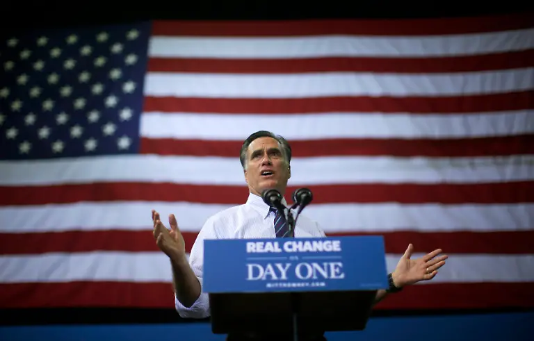 2012-11-05T215355Z-01-BKS39-RTRMDNP-3-USA-CAMPAIGN-ROMNEY-JPG582196871434577834