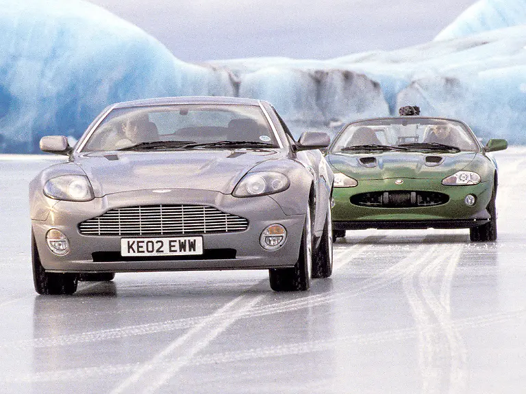 James-Bond-Cars-2002-Stirb-an-einem-anderen-Tag-Aston-Martin-V12-Vanquish-2-0