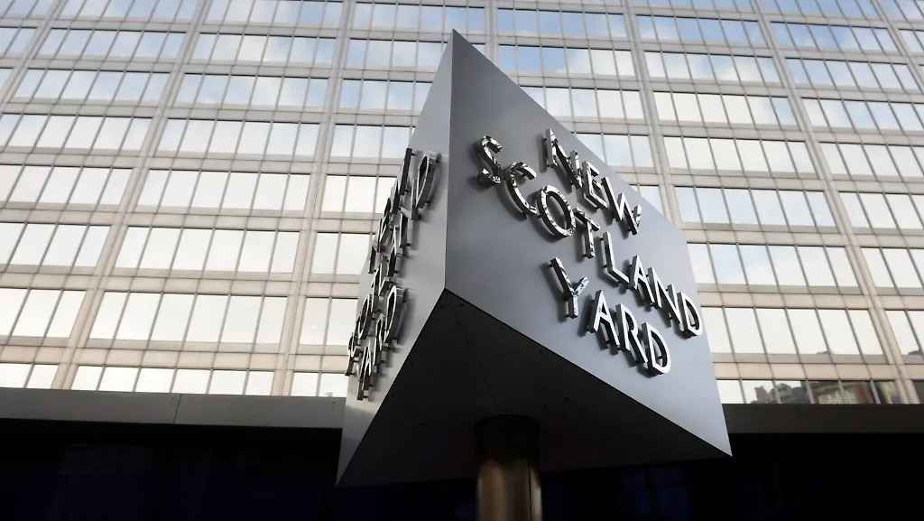 380t0106-jpg4328624625832429420