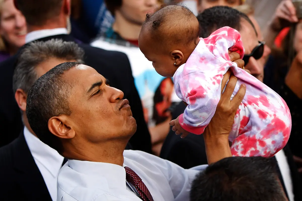 2012-10-27T194431Z-01-JME142-RTRMDNP-3-USA-CAMPAIGN-OBAMA-JPG4384971602044851408