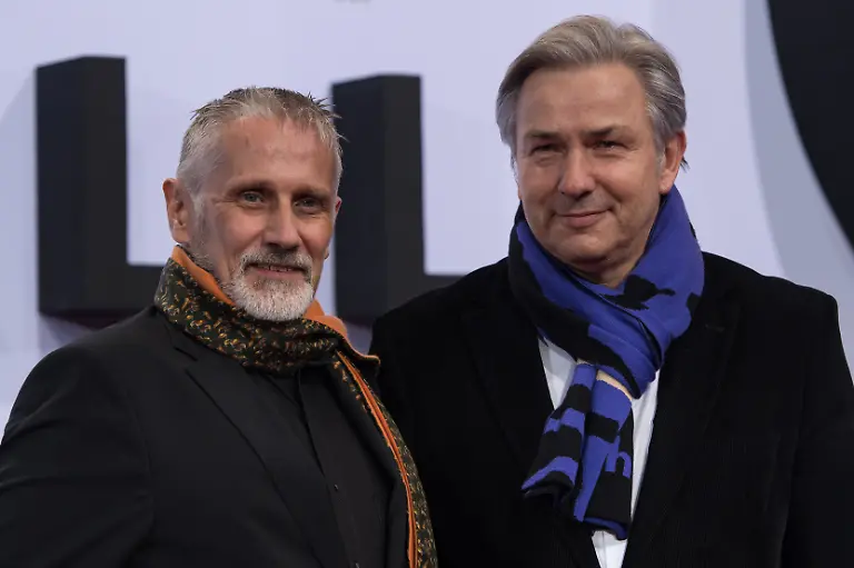 DI10471-20121030-jpg2152555333759083971