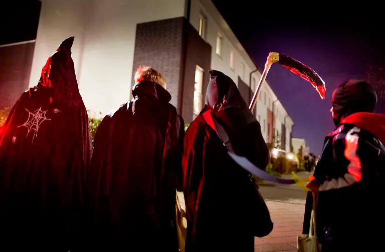 37yk0408-jpg2441011730829137033