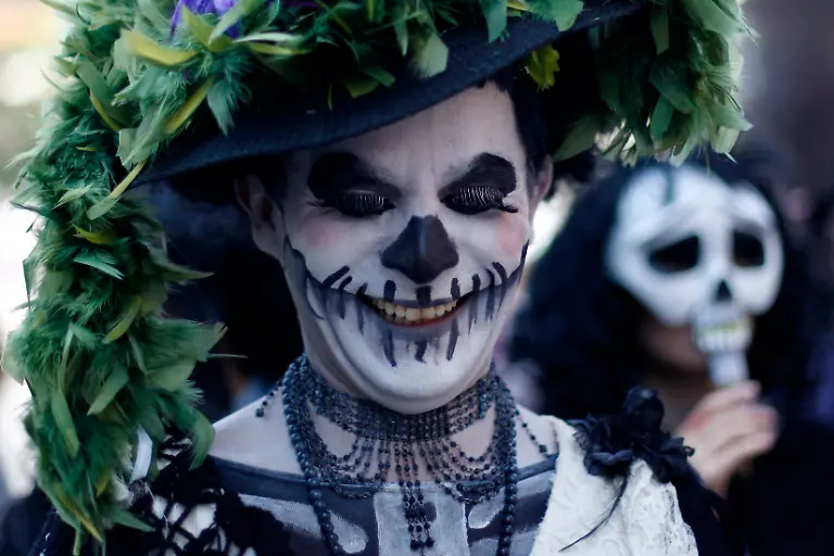 2012-10-31T165613Z-01-IA101-RTRMDNP-3-CHILE-JPG1319381774892360821