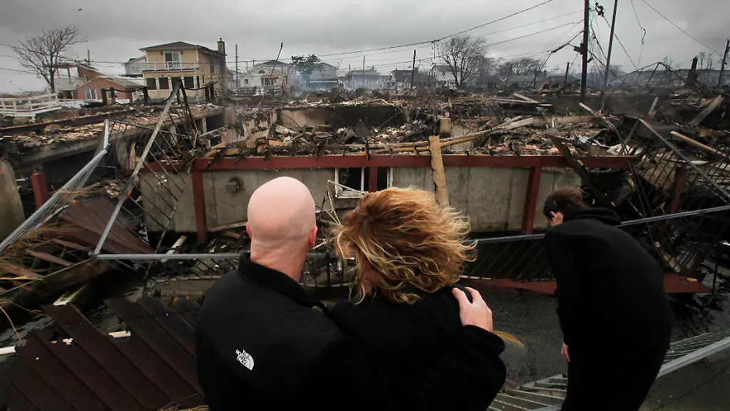 DAB2428-20121030-jpg5752655039984057963