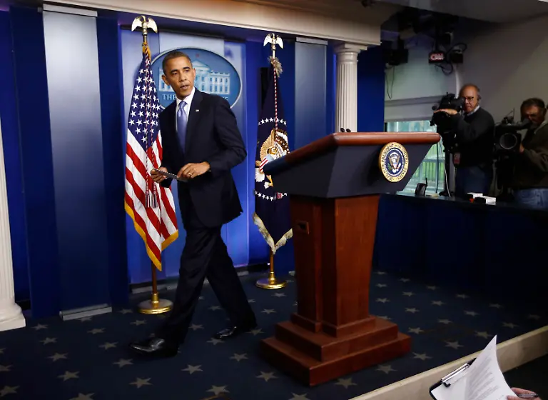 2012-10-29T171421Z-01-WAS409-RTRMDNP-3-USA-CAMPAIGN-OBAMA-SANDY-JPG8694484231946586939