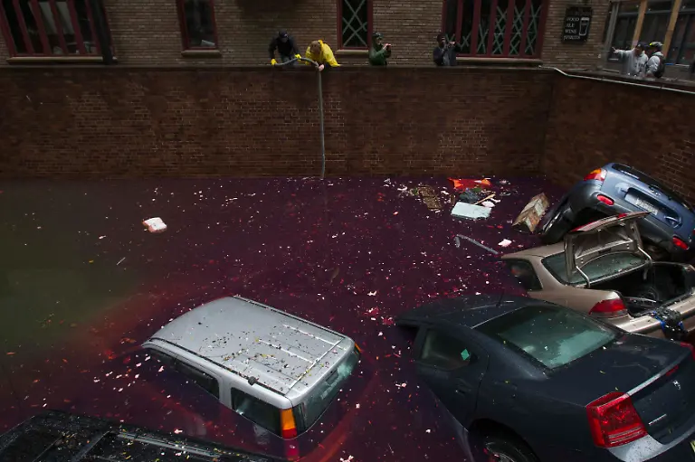 2012-10-30T170703Z-01-AAL102-RTRMDNP-3-STORM-SANDY-JPG7426969399432962838