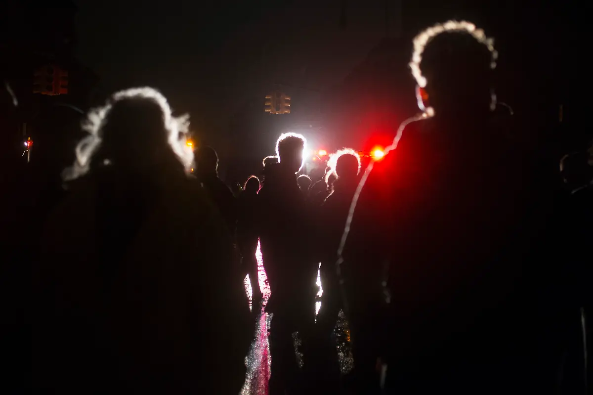 2012-10-30T032125Z-01-AAL110-RTRMDNP-3-STORM-SANDY-JPG1205122406294890391