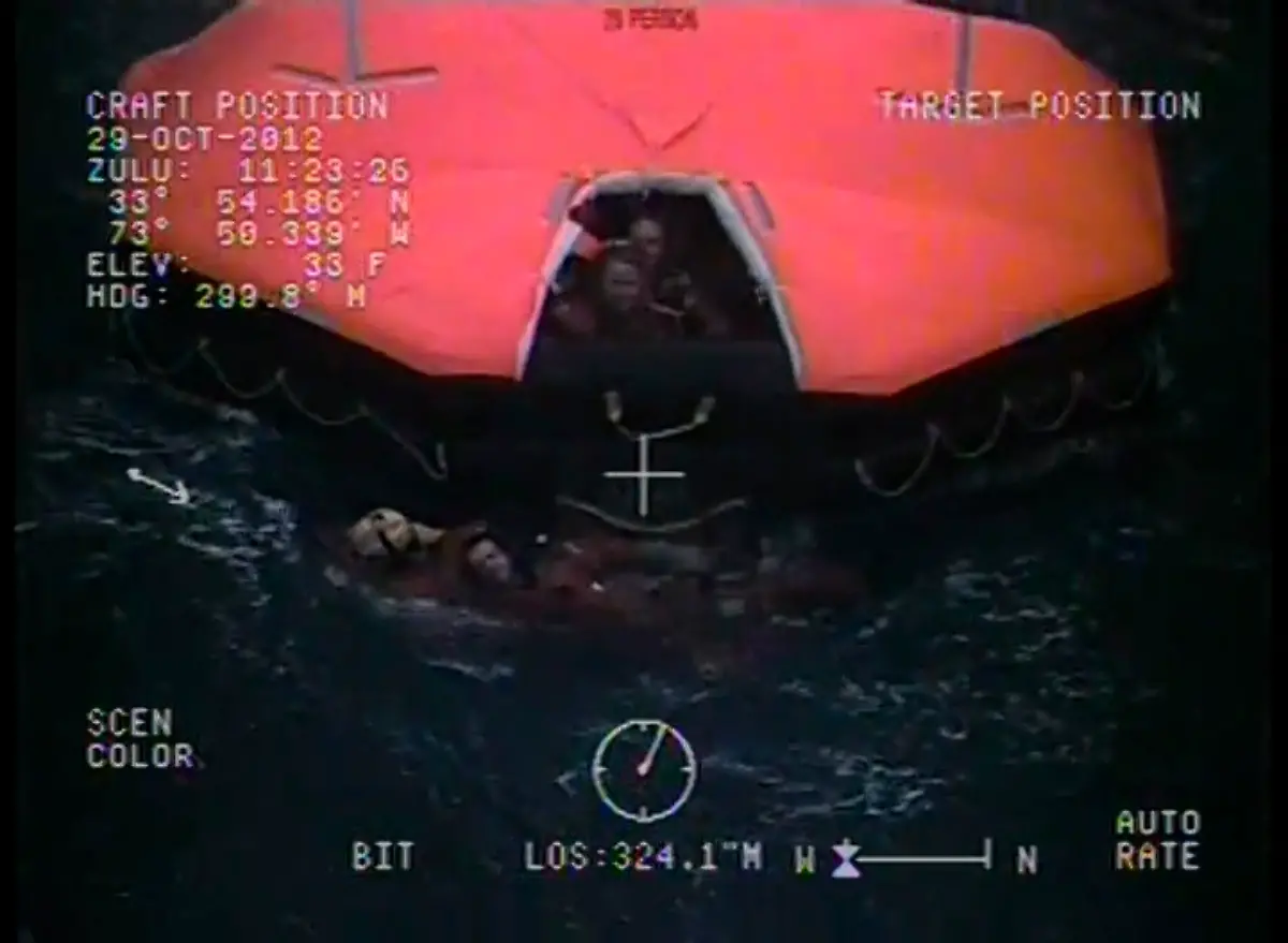 2012-10-29T201319Z-01-TOR680-RTRMDNP-3-STORM-SANDY-BOUNTY-JPG7261463743498662284