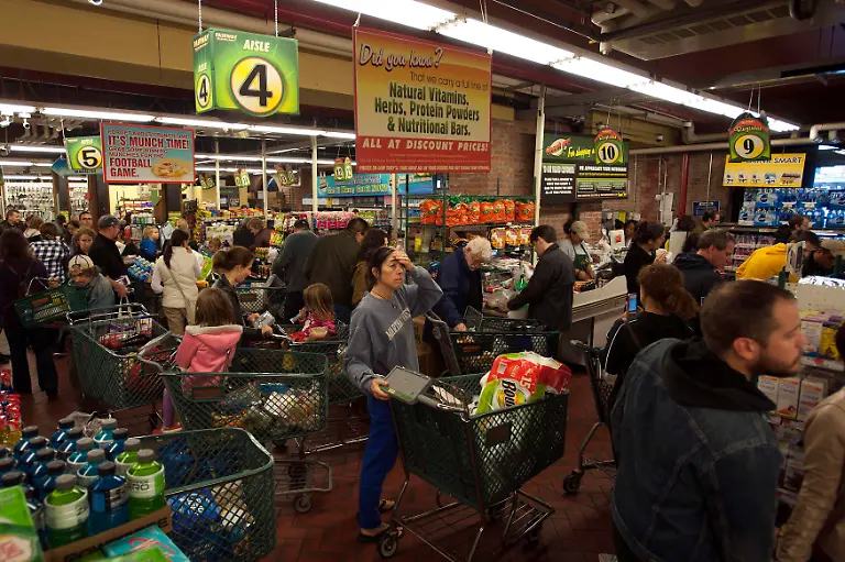 2012-10-28T165455Z-01-KDB110-RTRMDNP-3-STORM-SANDY-JPG4843719798332483494