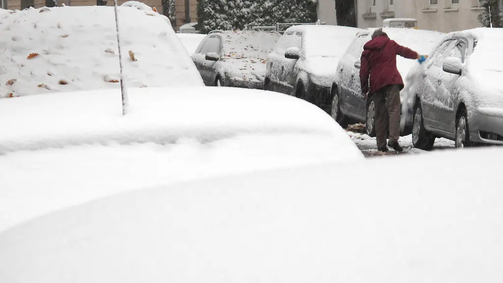 DI10180-20121027-jpg5687514284024250158