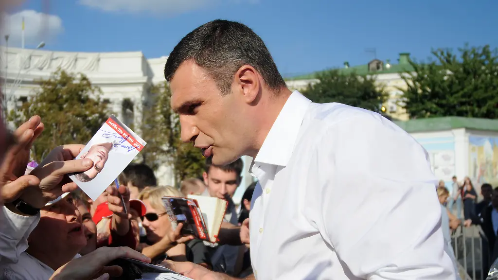 DI30071-20121025-jpg977525475845077309