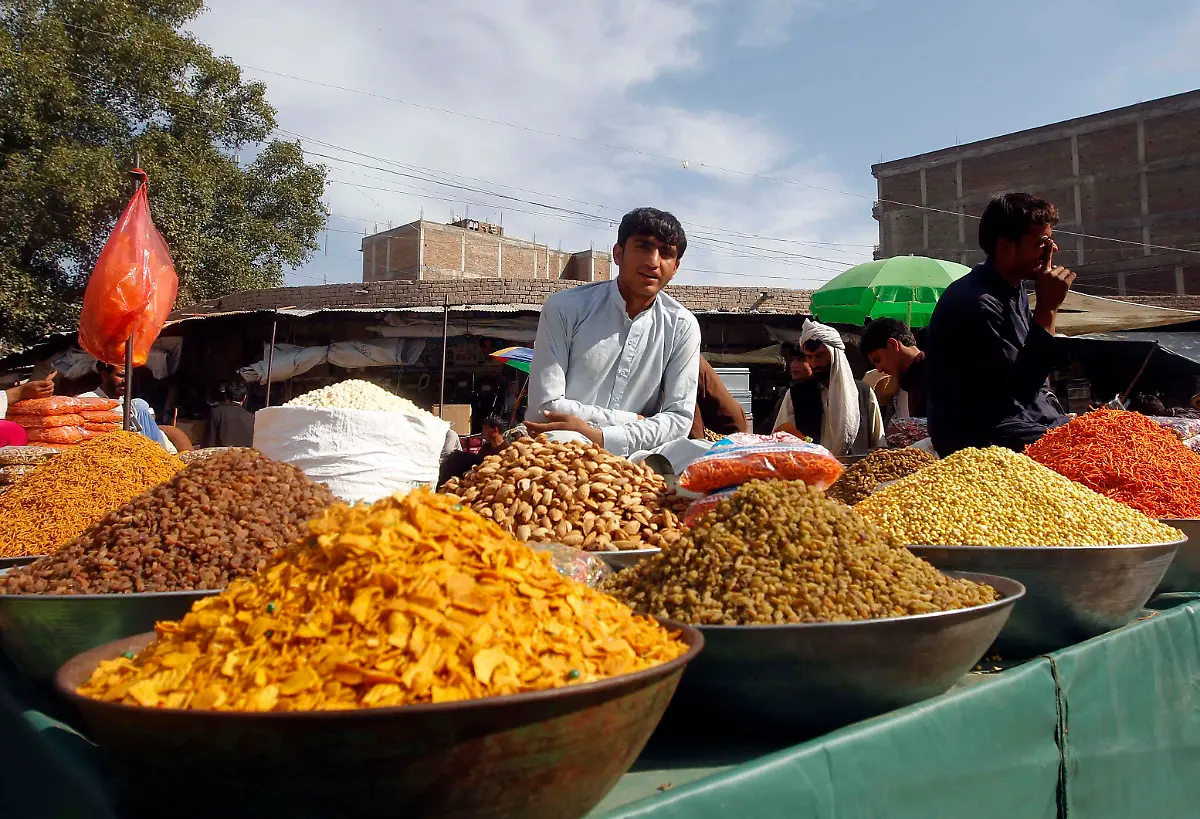 2012-10-23T074607Z-01-KAB03-RTRMDNP-3-AFGHANISTAN-JPG124718608620993212