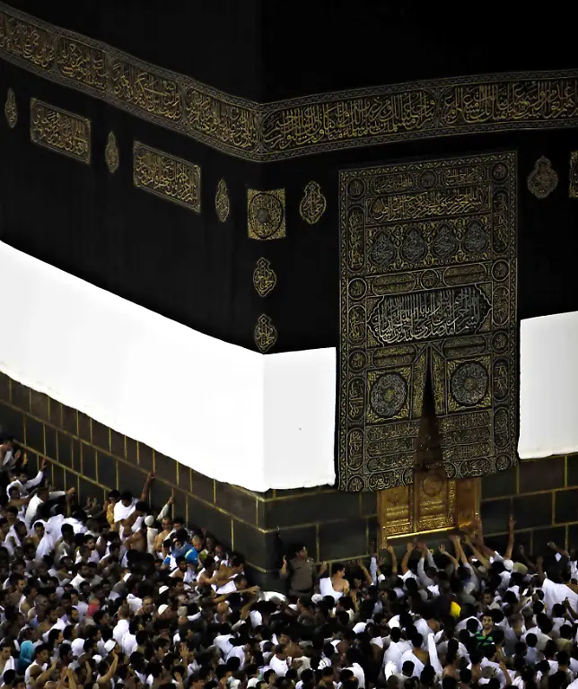 2012-10-24T011038Z-01-AMR022-RTRMDNP-3-SAUDI-HAJ-JPG1391168900772902785