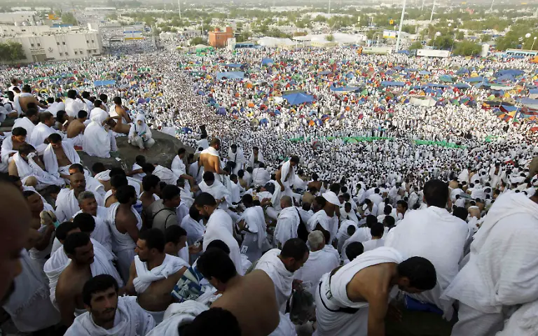 2012-10-25T072659Z-01-AMR01-RTRMDNP-3-SAUDI-HAJ-ISLAM-JPG6614433468290520266